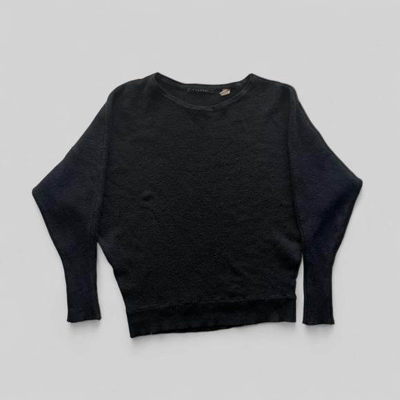 T Tahari Dolman Style Waffle Knit Cropped Length Sweater in Black sz XS - Picture 3 of 5